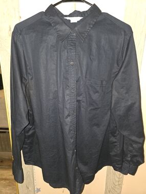 Old Navy Classic Black Button-Down Shirt